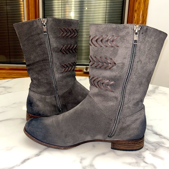 UGG Cailyn Distressed Suede Boots Side Zip Gray Size 8 - Picture 2 of 14